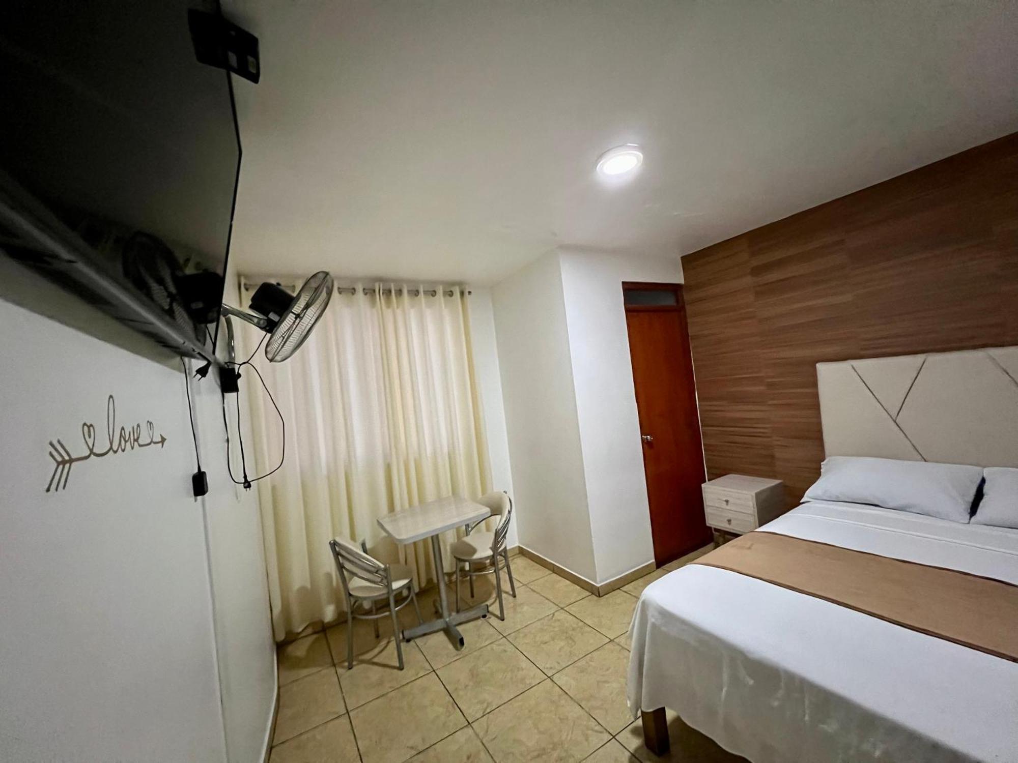 Hospedaje Senegal Cerca Al Aeropuerto Lima Luaran gambar